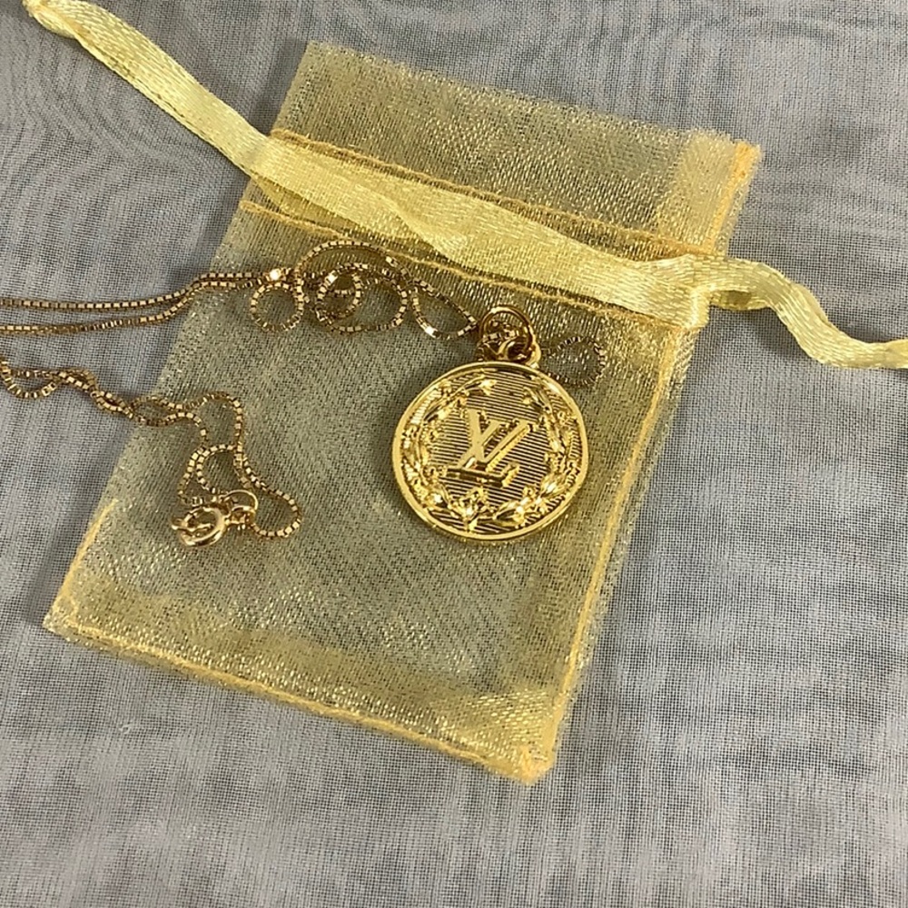 Louis Vuitton Necklace 16” Box Chain